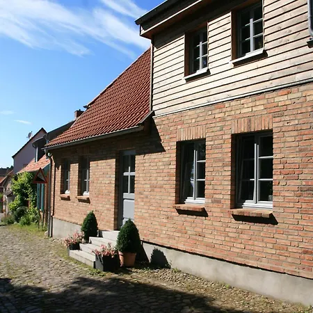 In Mit Garten, Cleaning Included Apartment *